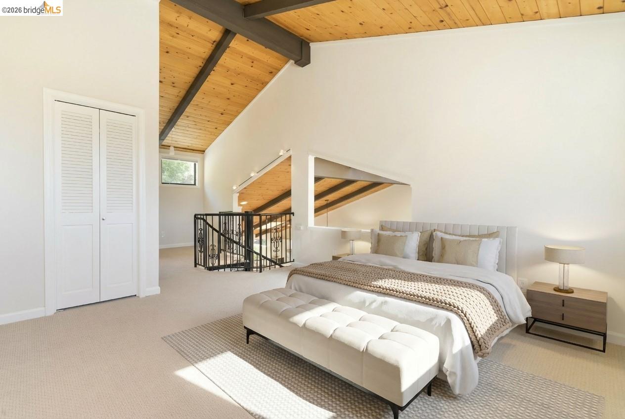 1881 Grand View Drive