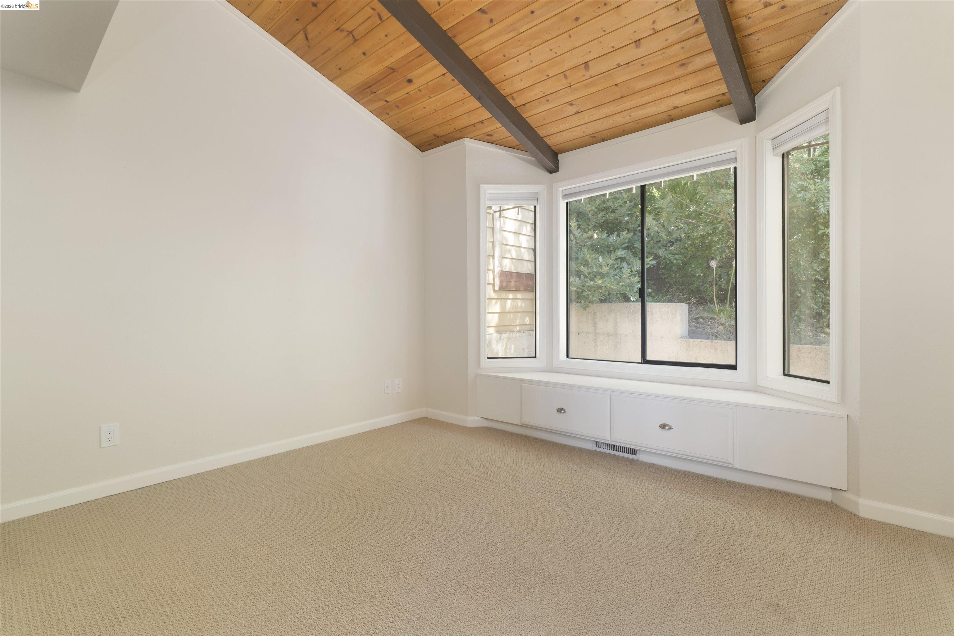 1881 Grand View Drive