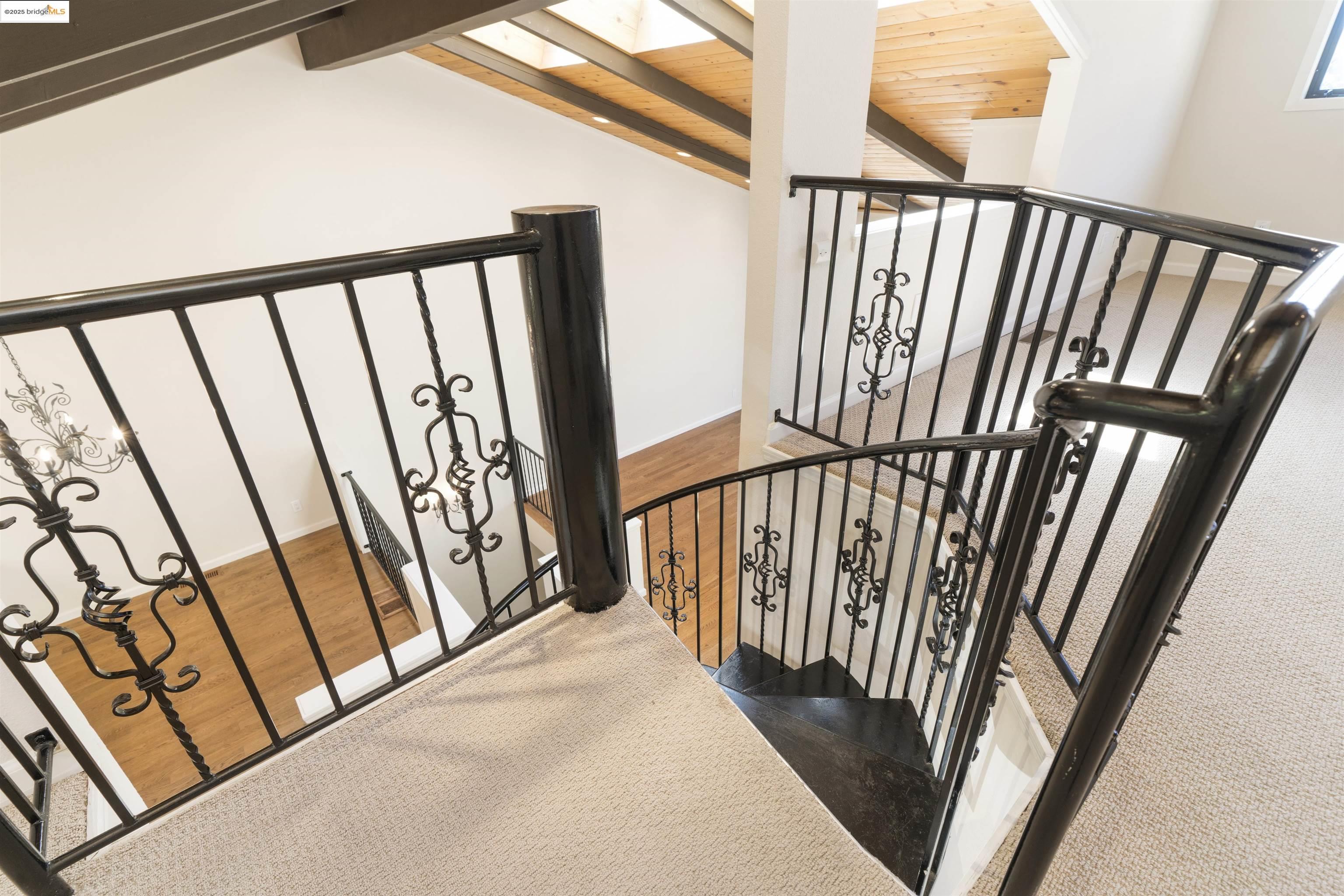 1881 Grand View Drive