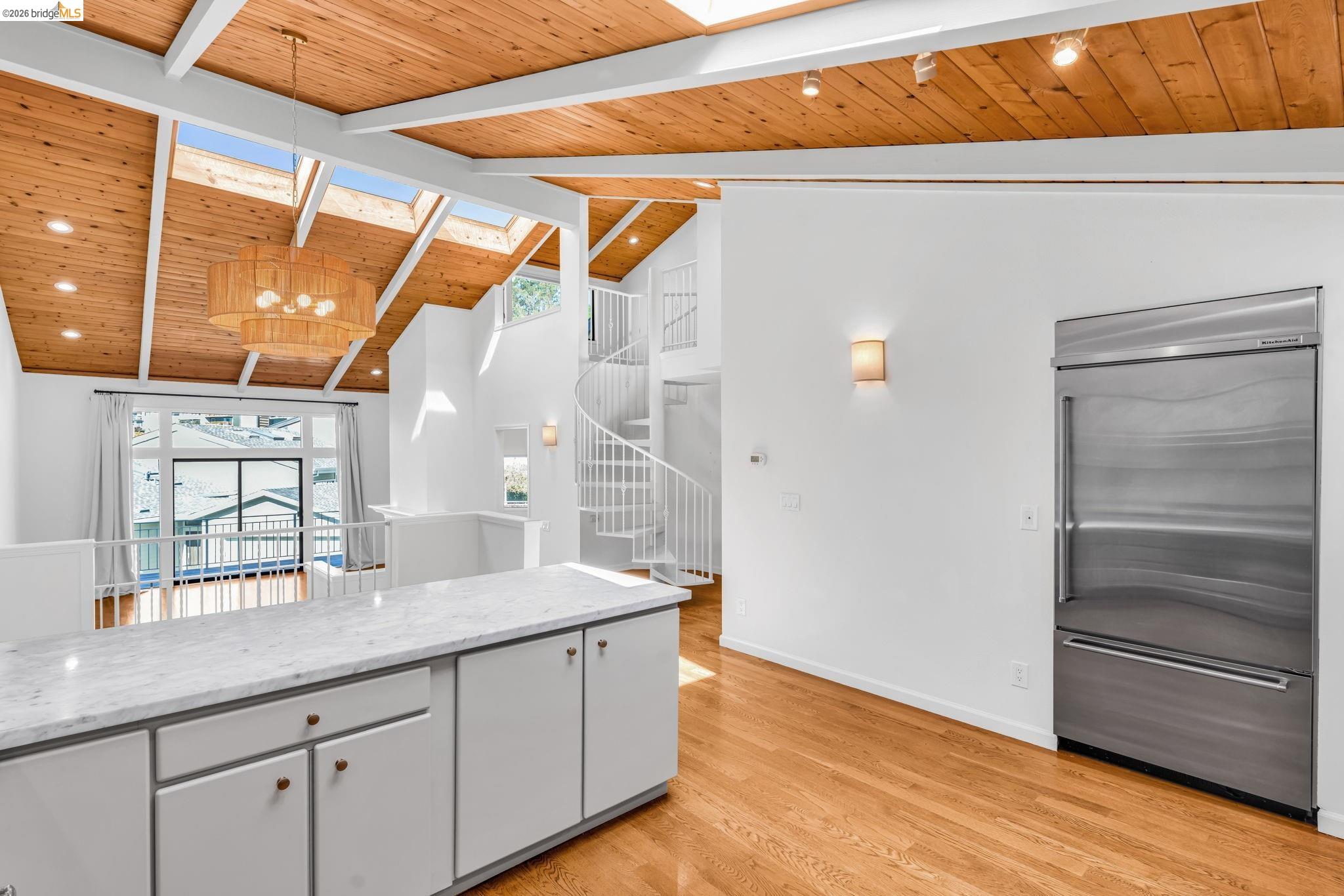 1881 Grand View Drive