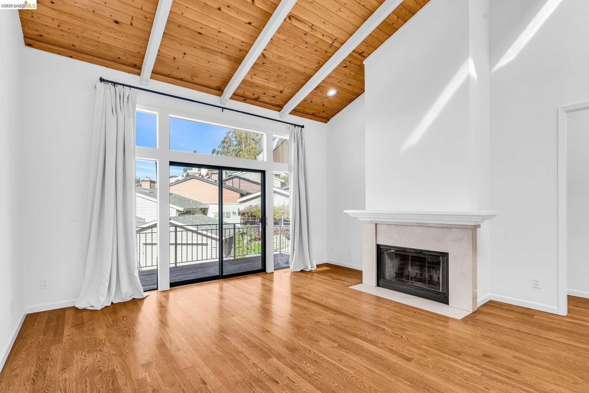 1881 Grand View Drive