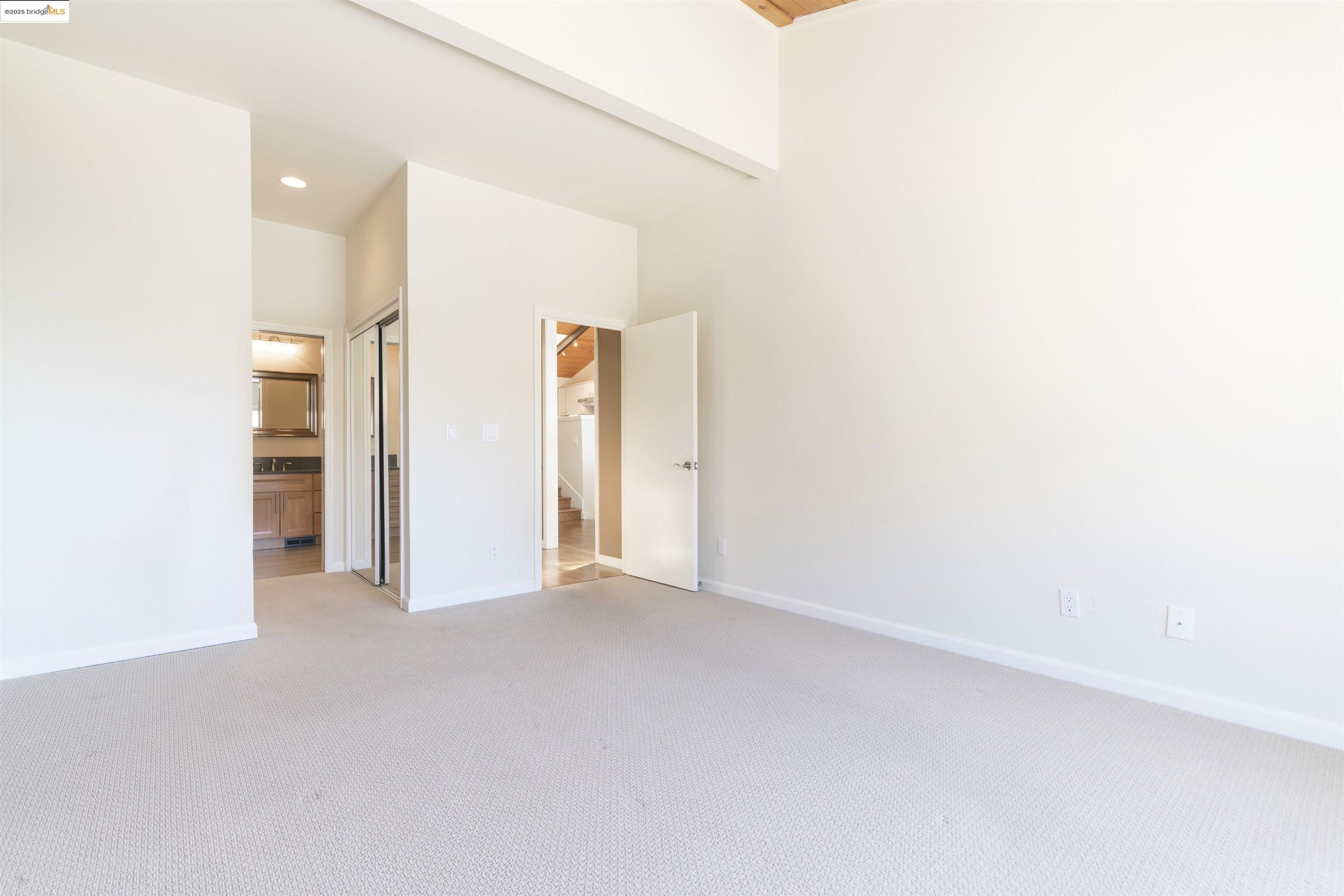 1881 Grand View Drive