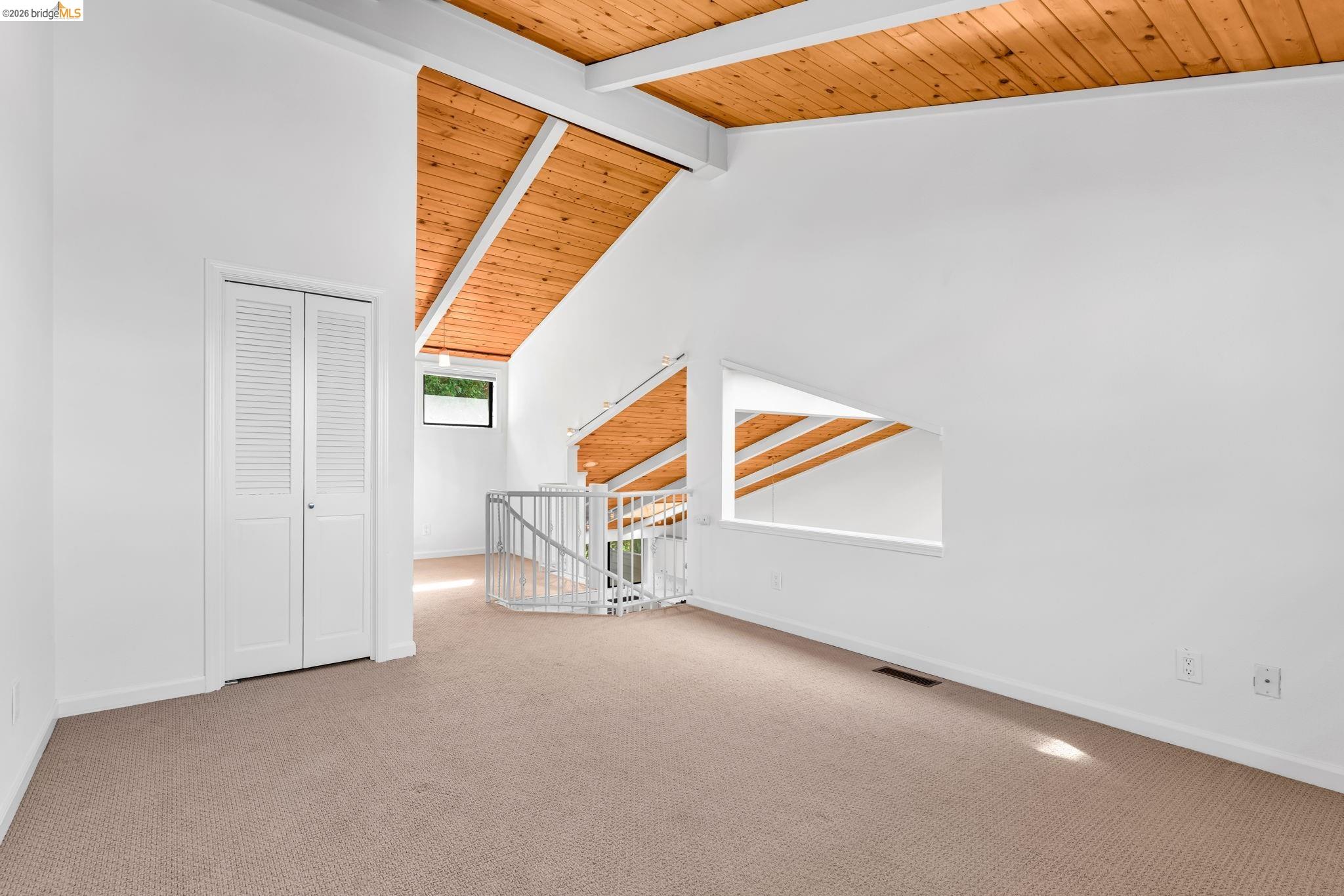 1881 Grand View Drive