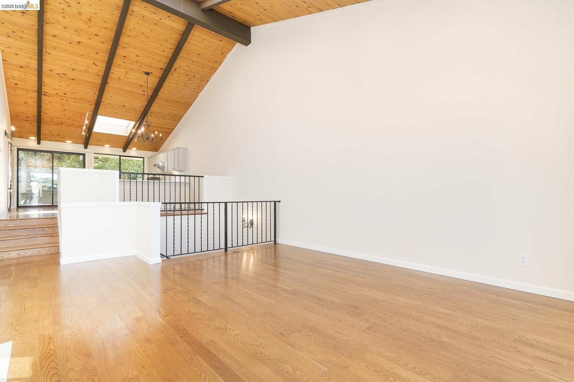 1881 Grand View Drive