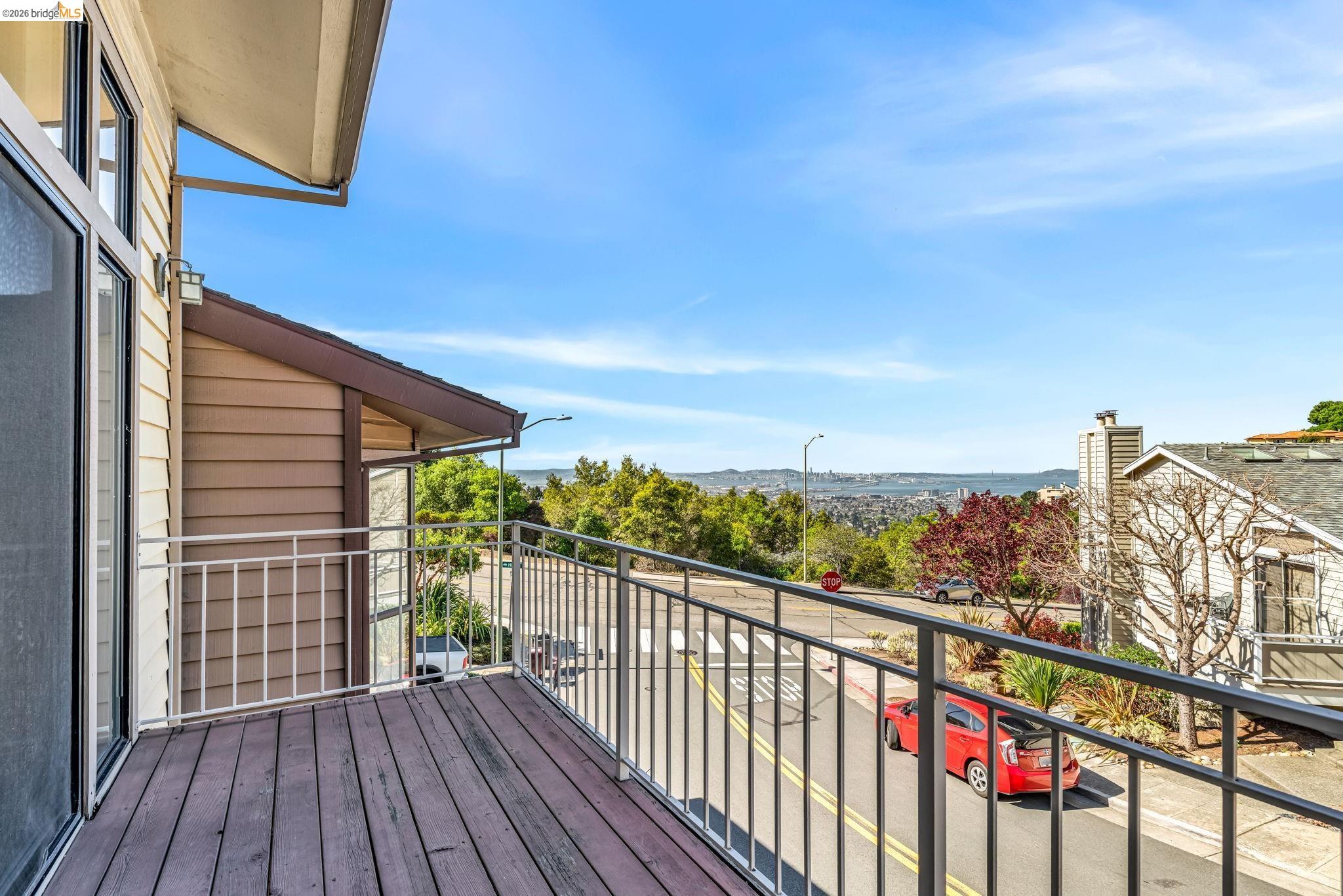 1881 Grand View Drive