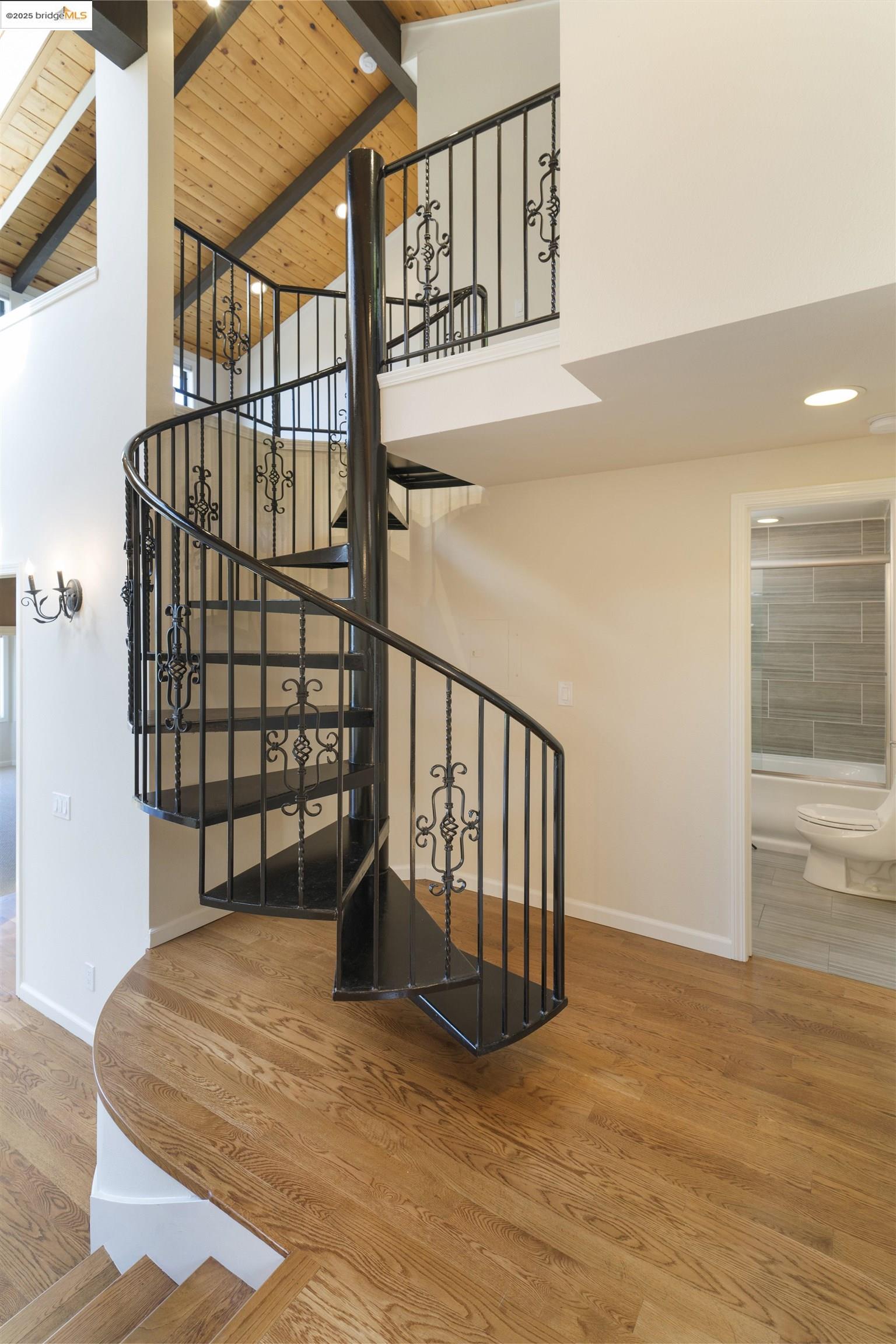 1881 Grand View Drive