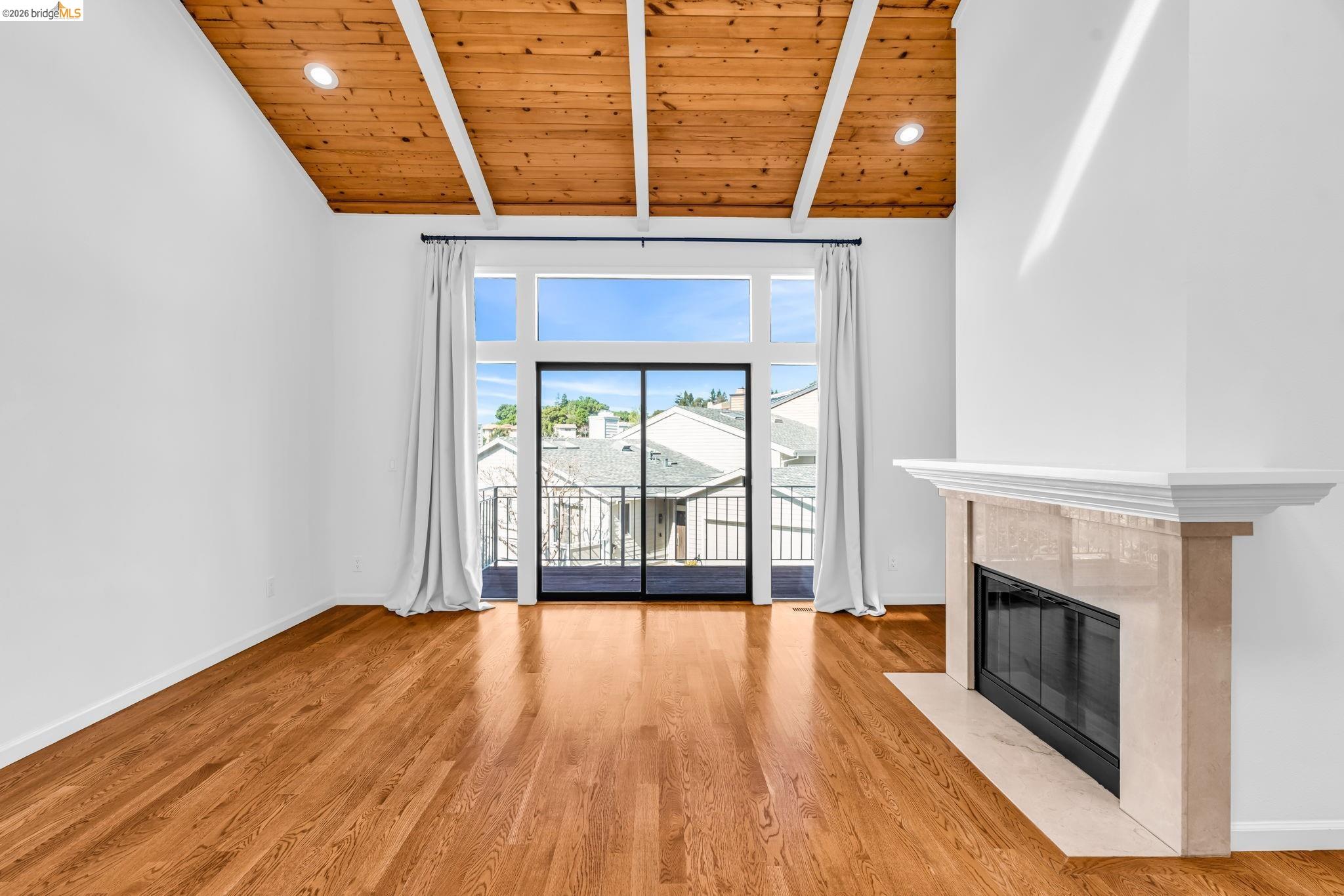 1881 Grand View Drive