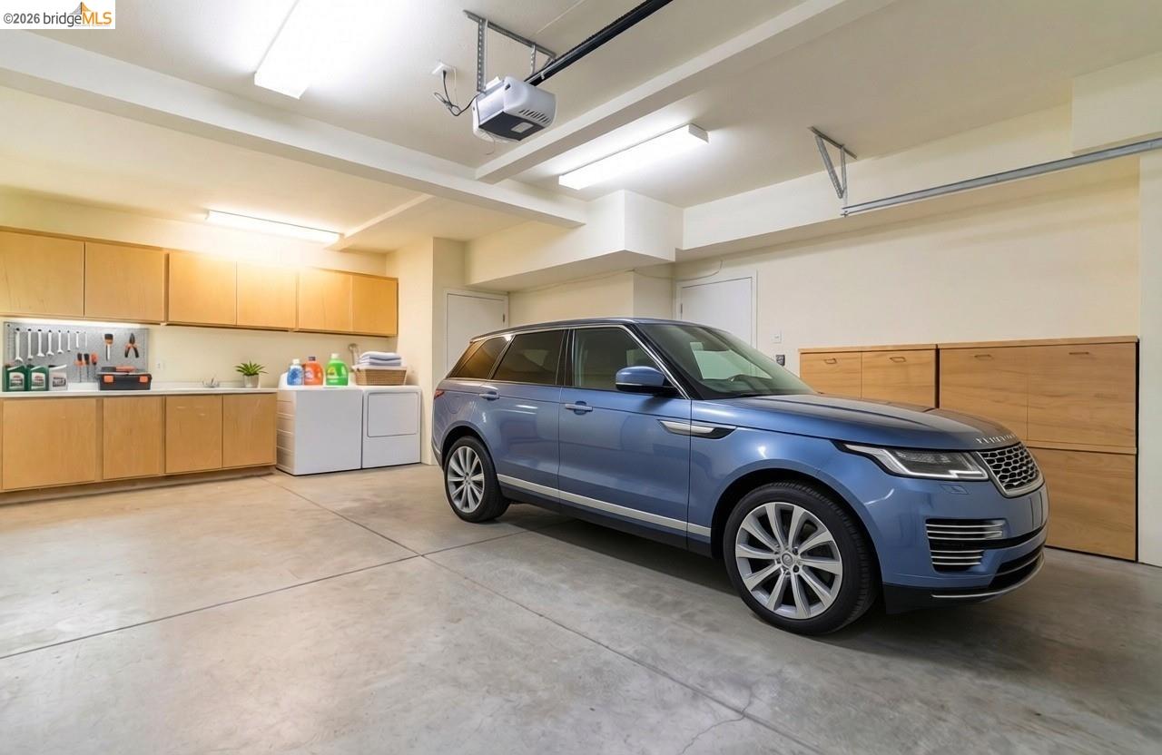 1881 Grand View Drive