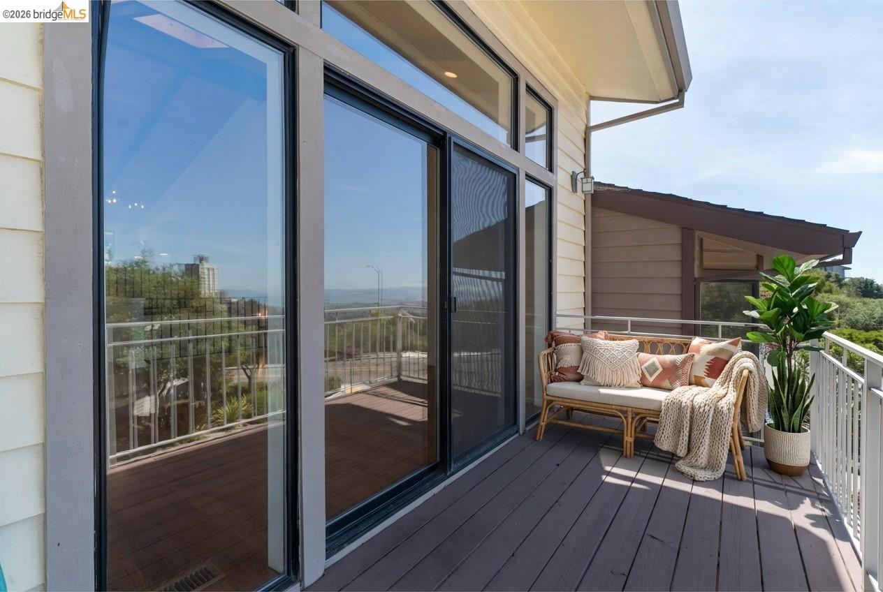 1881 Grand View Drive