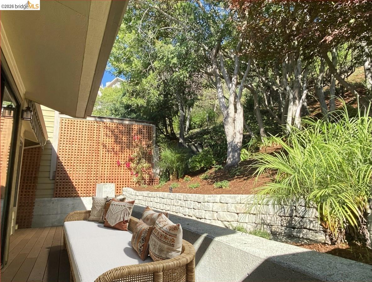 1881 Grand View Drive