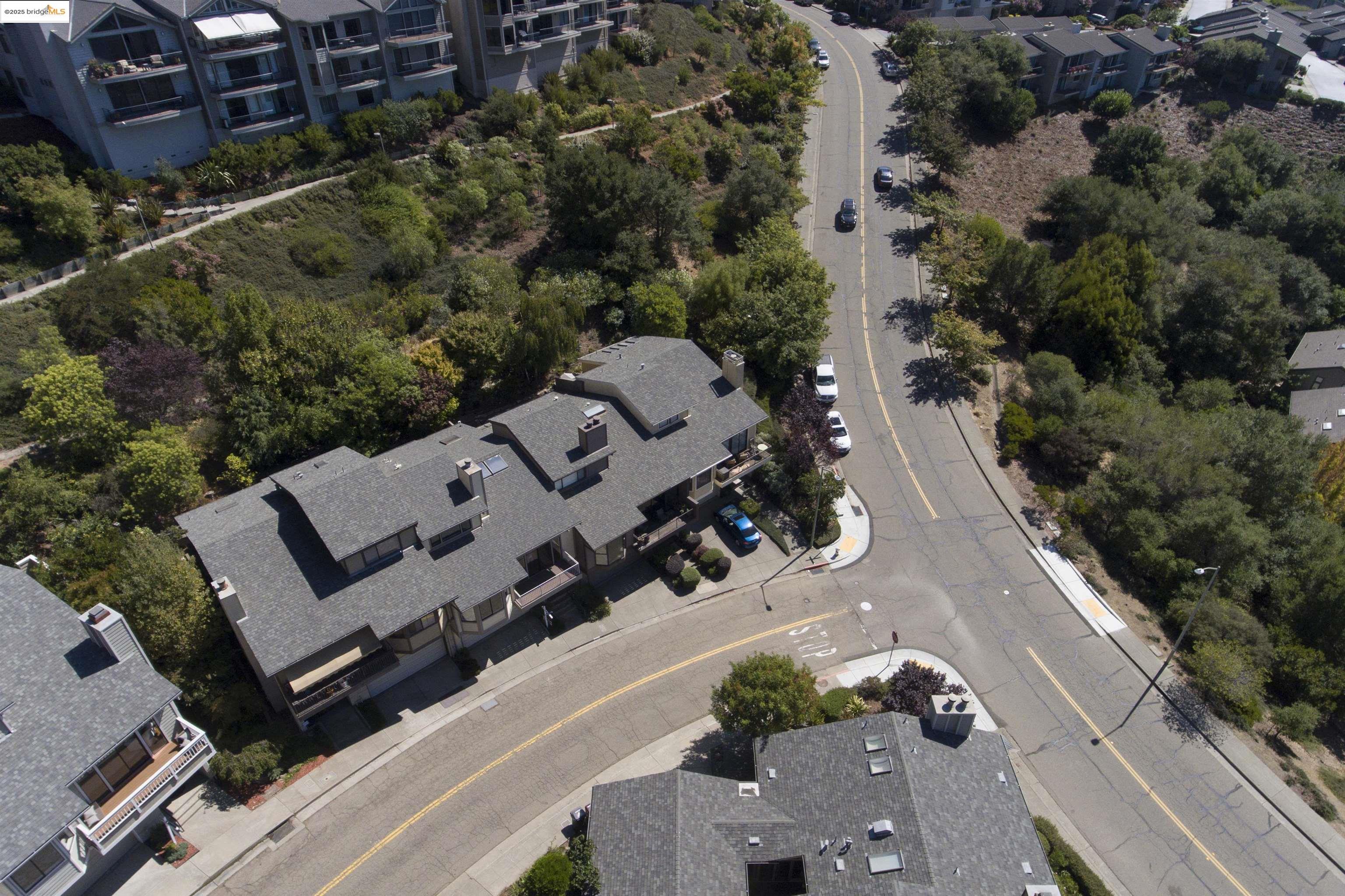 1881 Grand View Drive