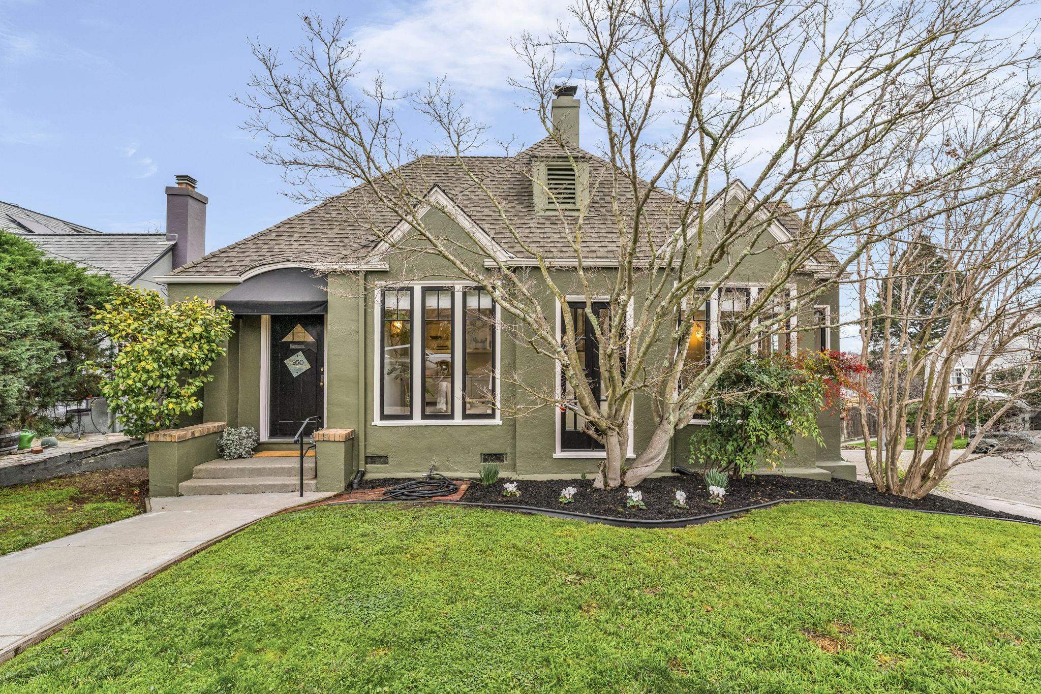 950 Scott St
