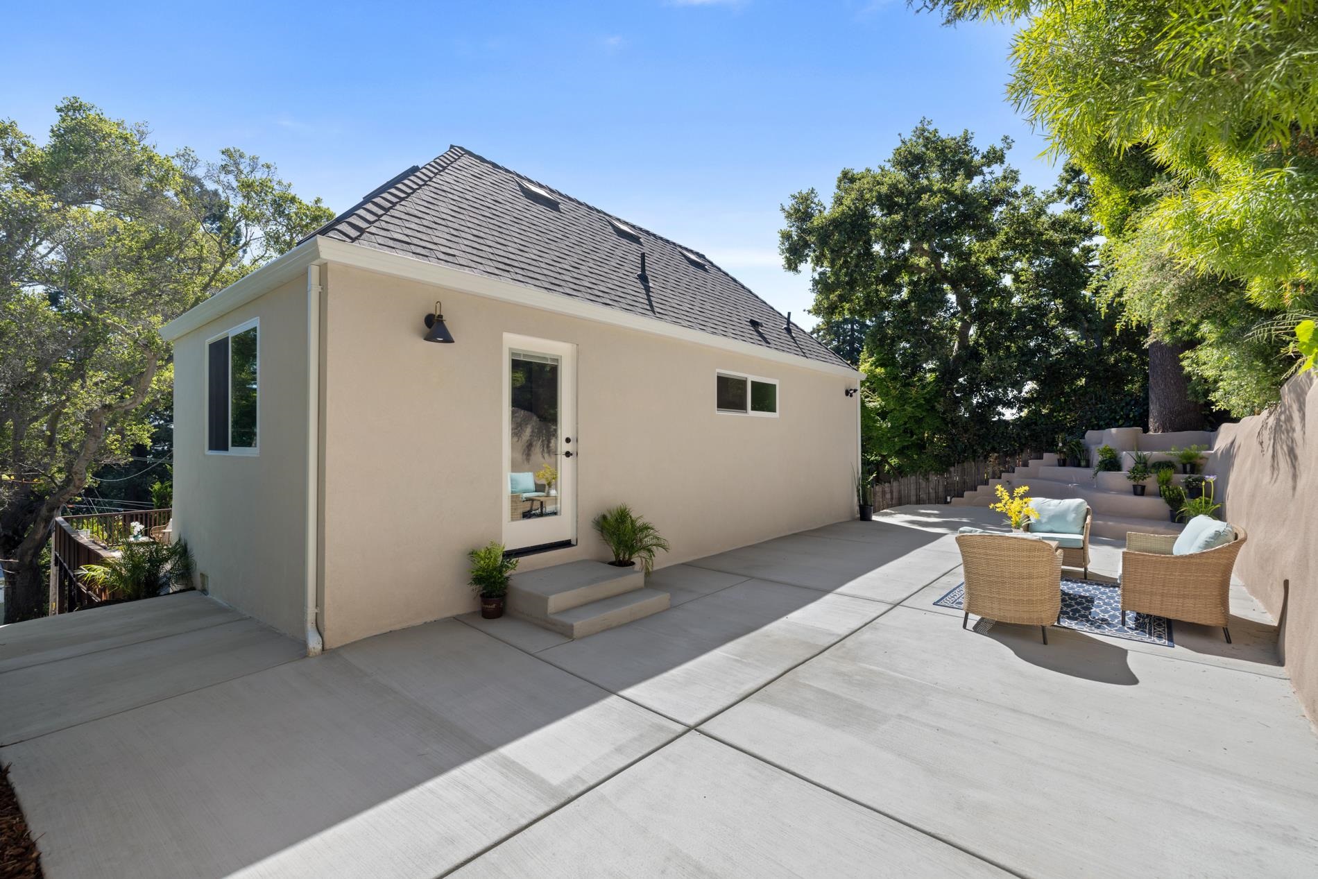 483 Boynton Ave