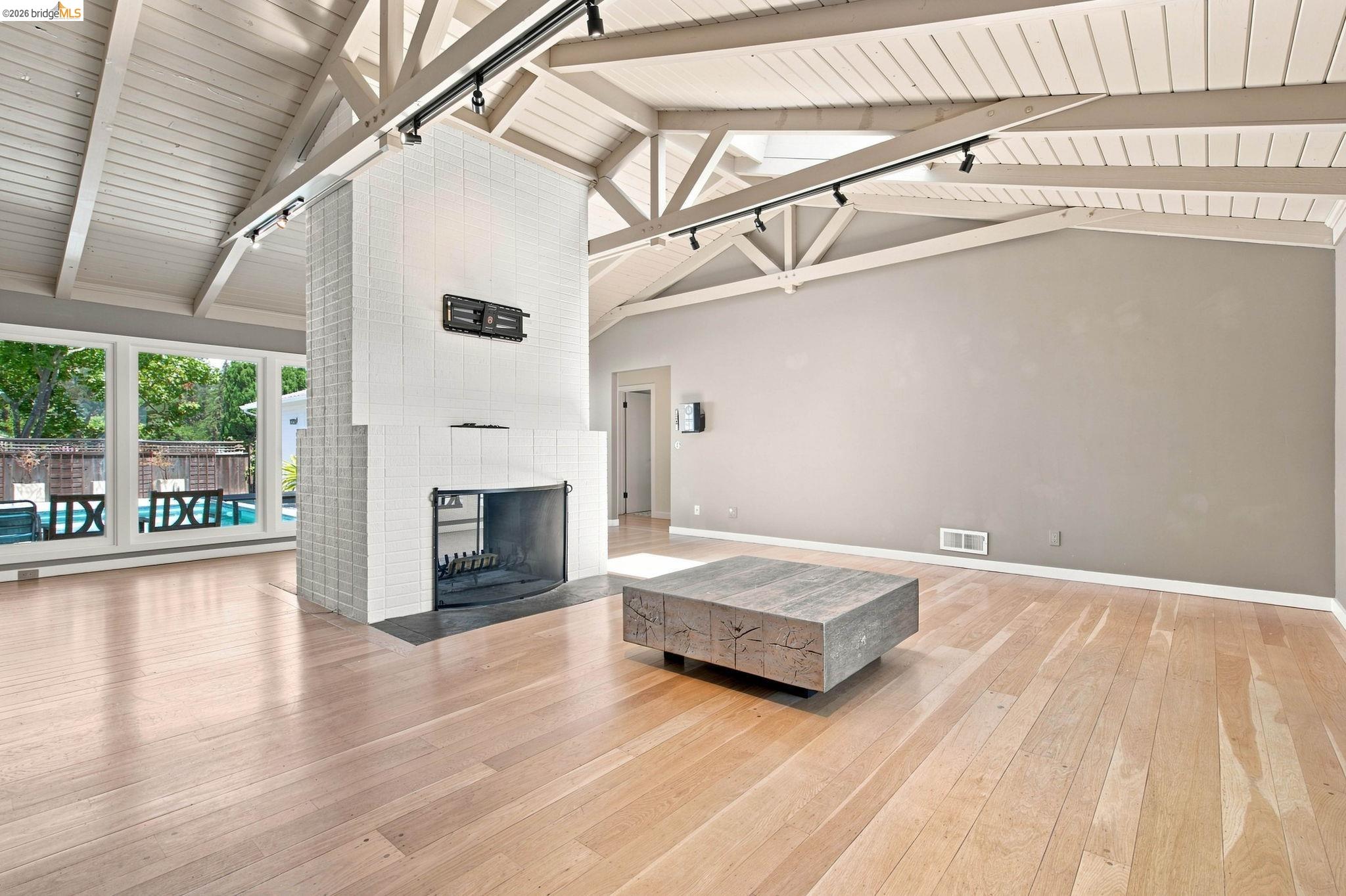 26 Dudley Ct