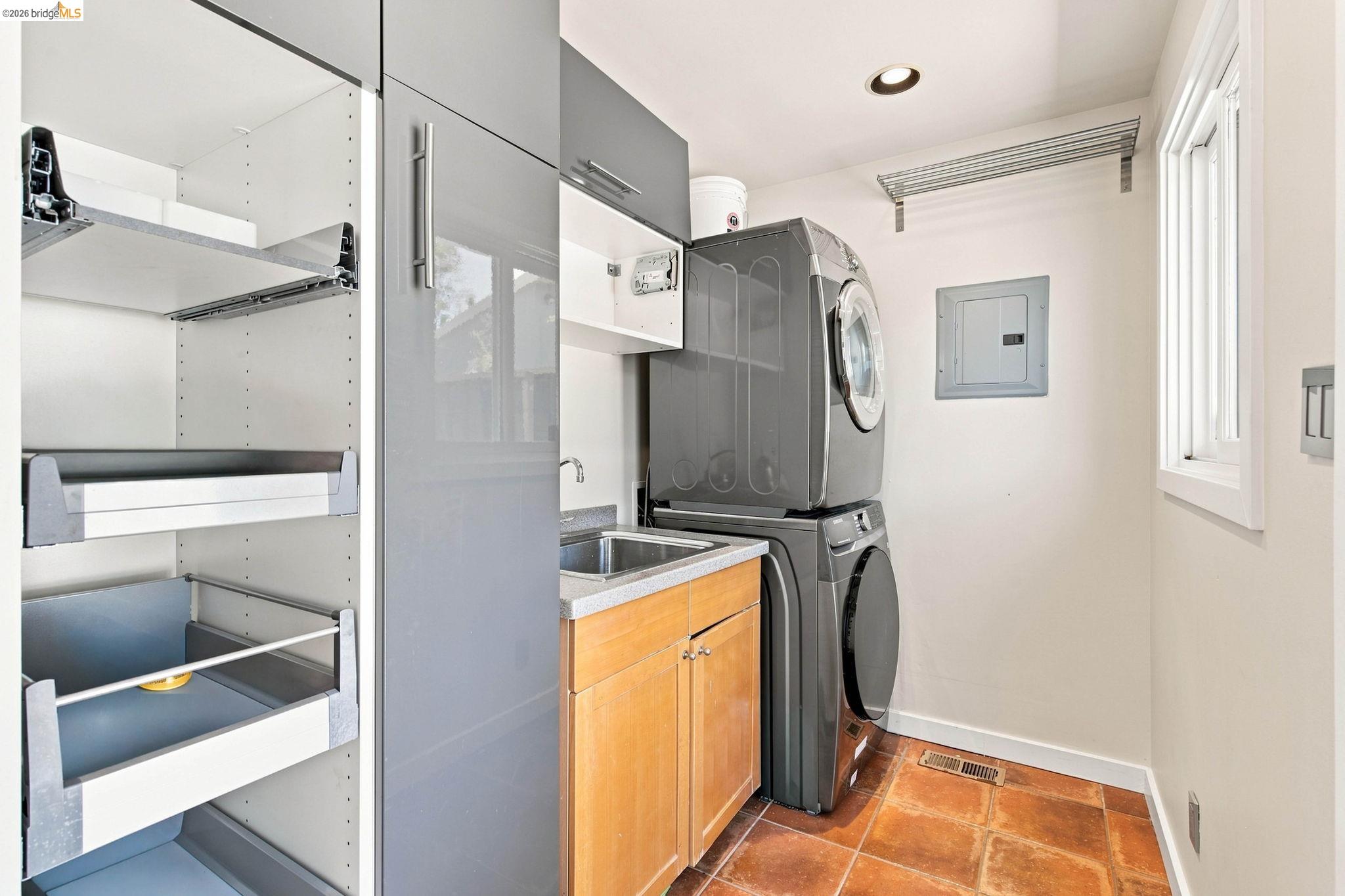 26 Dudley Ct