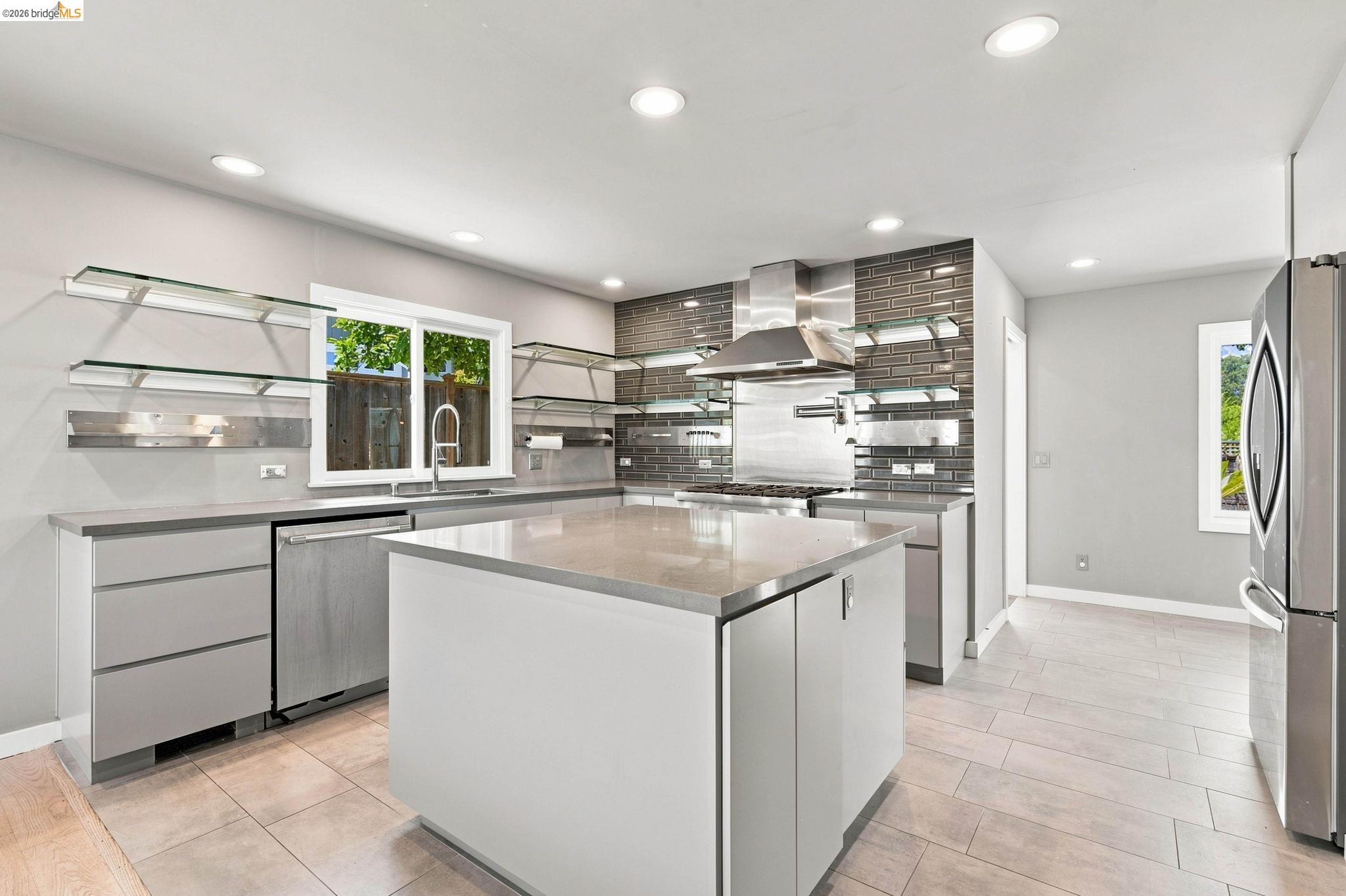 26 Dudley Ct