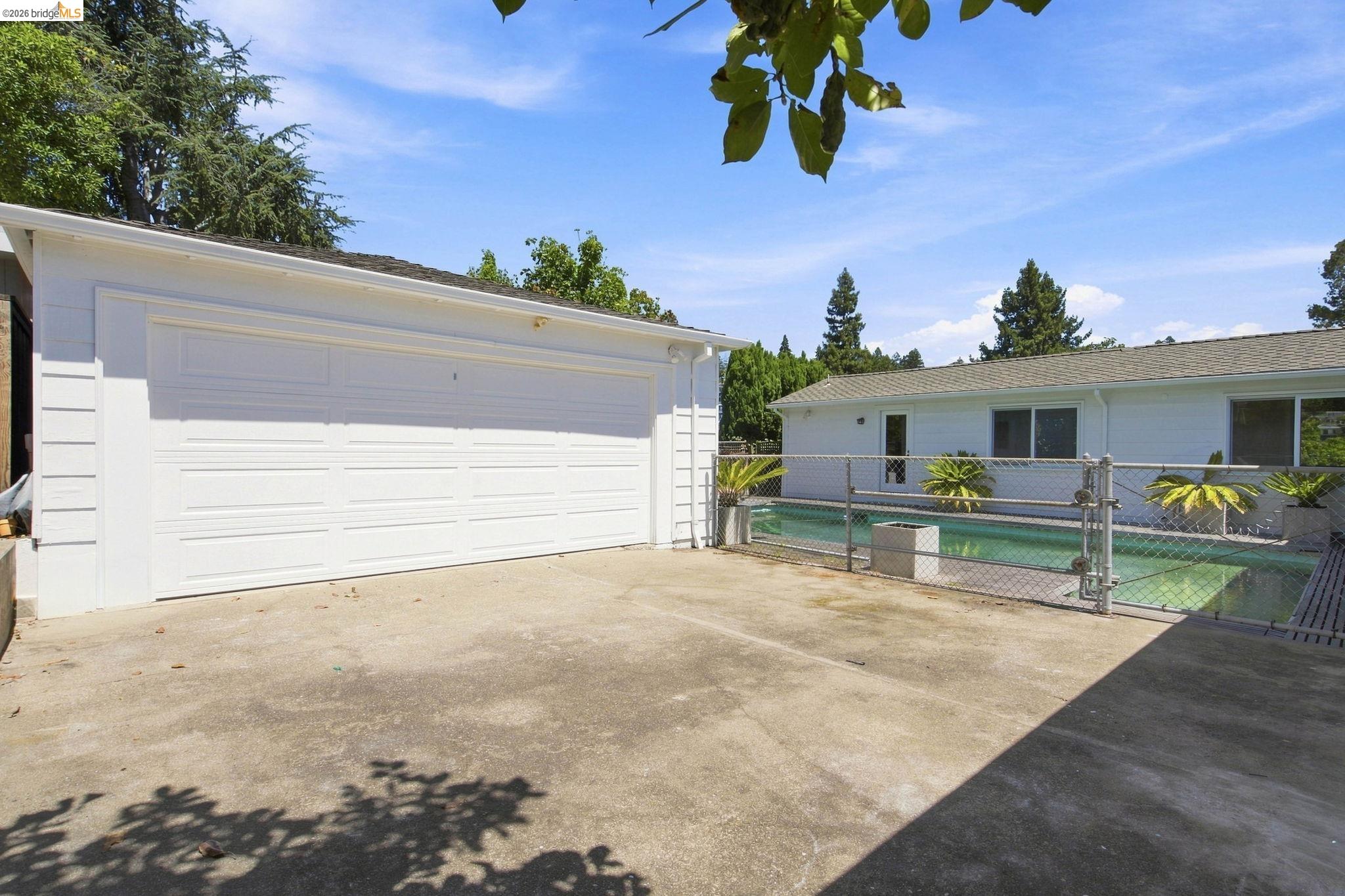 26 Dudley Ct