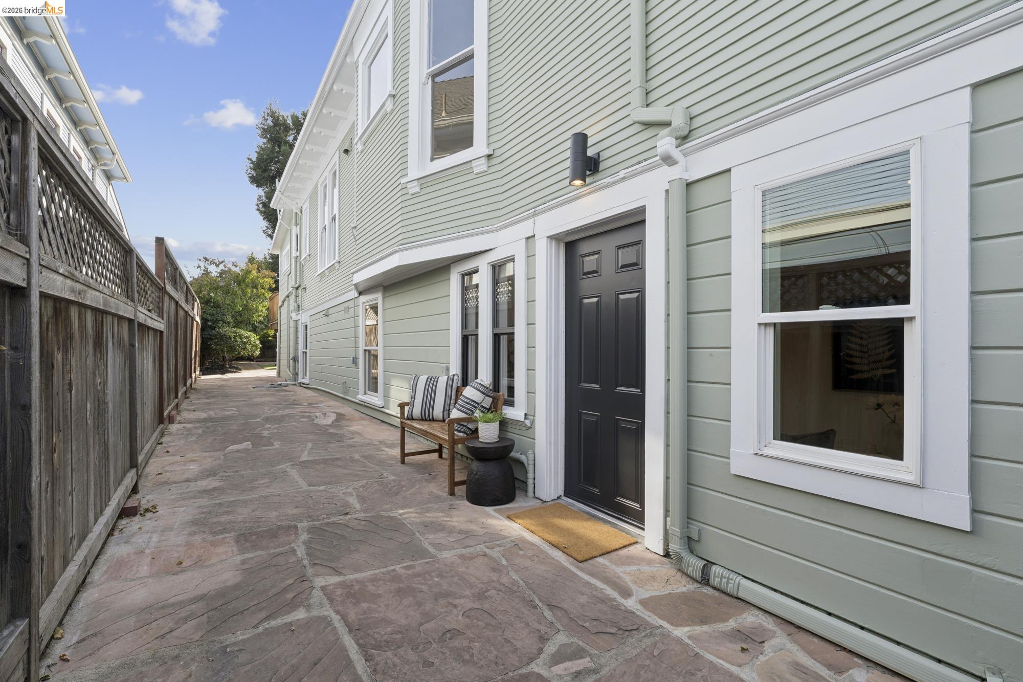 2138 Pacific Ave