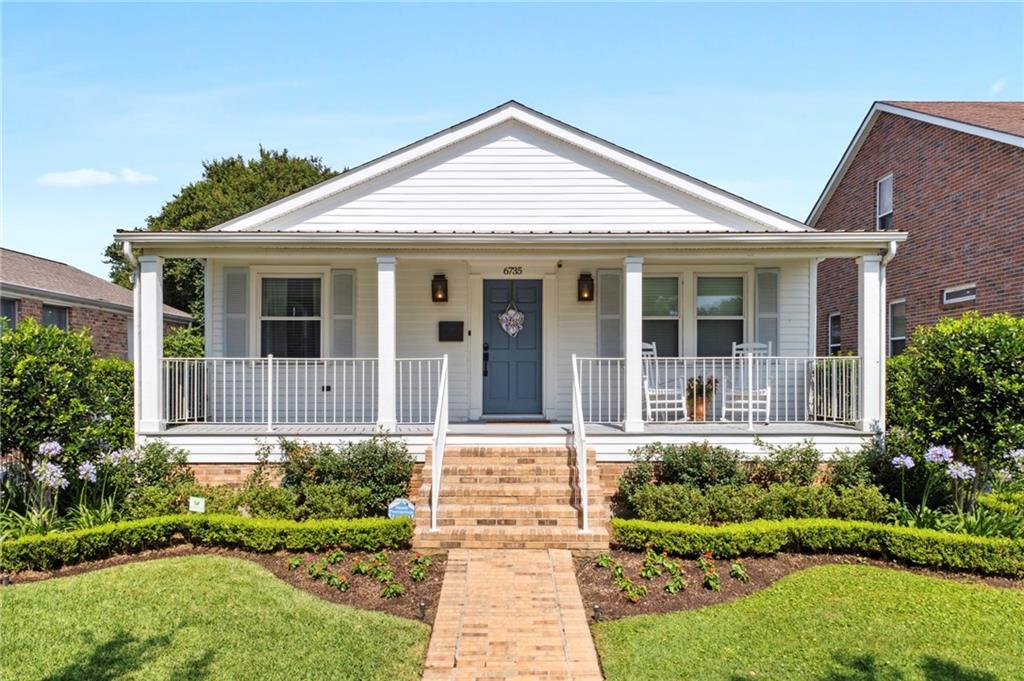 6735 GENERAL DIAZ Street