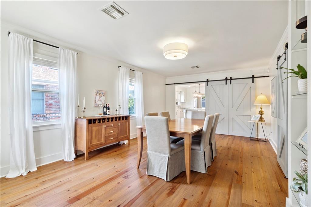 6735 GENERAL DIAZ Street