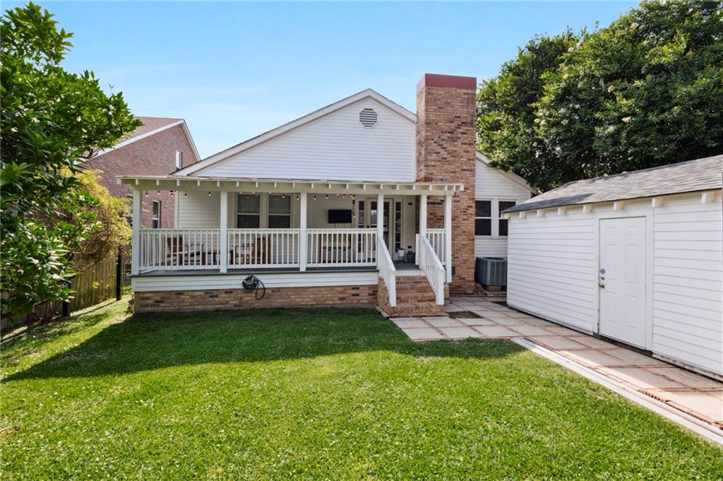 6735 GENERAL DIAZ Street