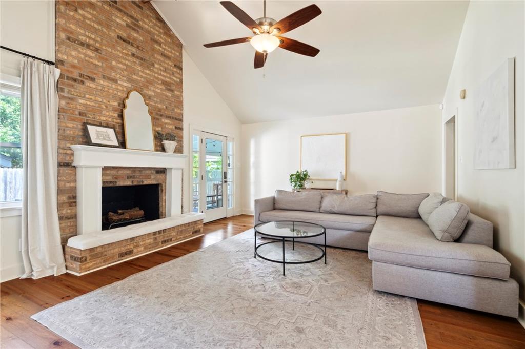 6735 GENERAL DIAZ Street