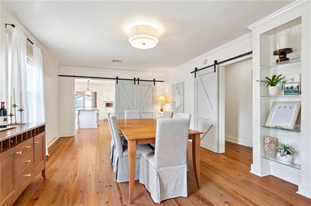 6735 GENERAL DIAZ Street