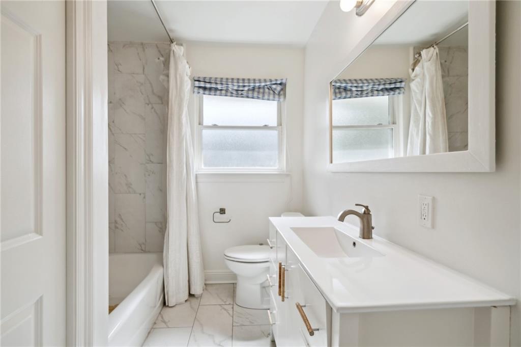 139 MIDDLE PARK Place