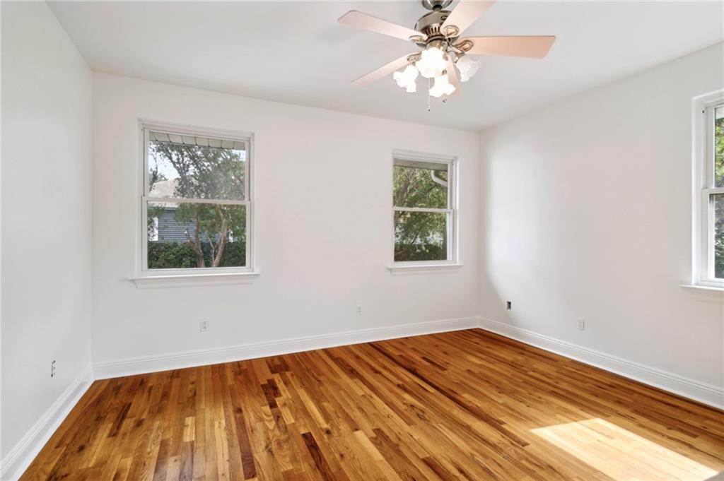 139 MIDDLE PARK Place