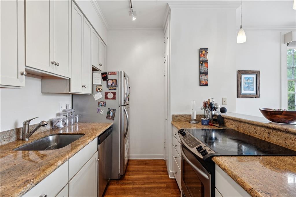 7608 ST CHARLES Avenue F