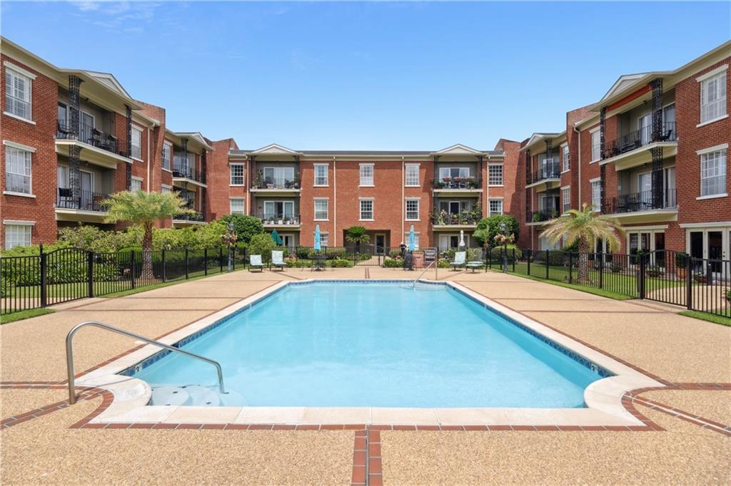 801 RUE BURGUNDY Street 113