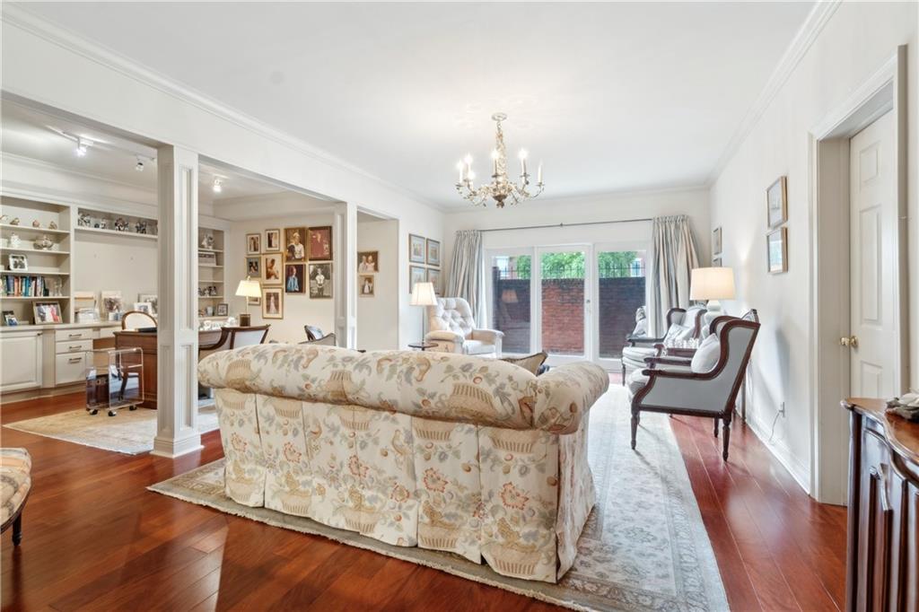 801 RUE BURGUNDY Street 113