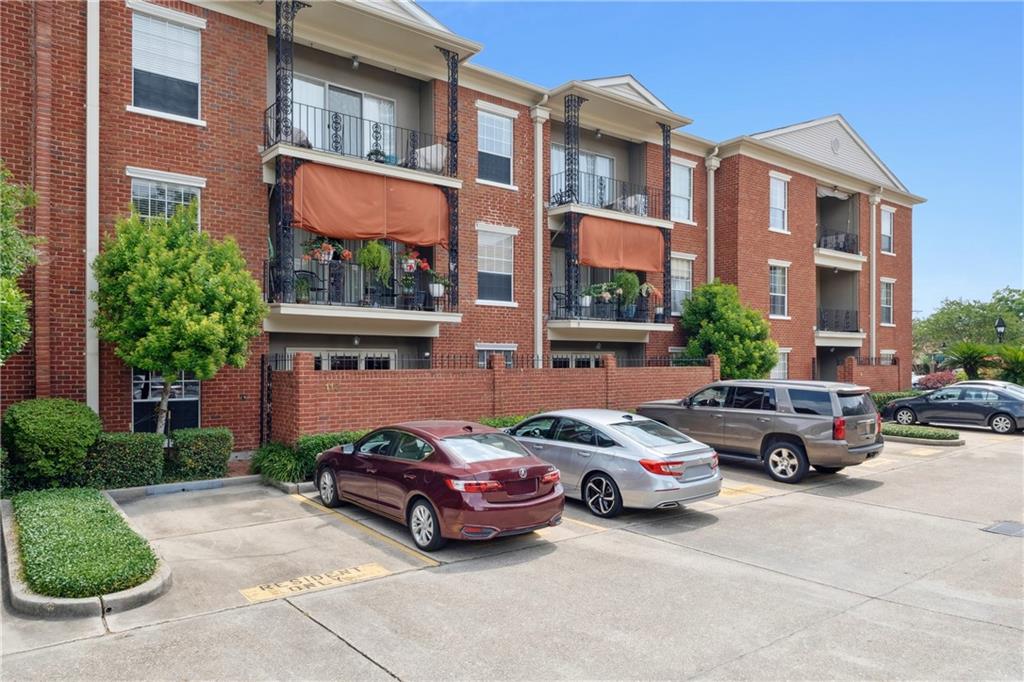 801 RUE BURGUNDY Street 113