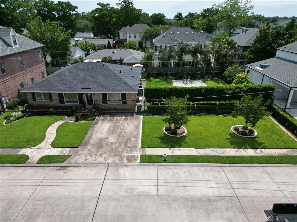 305-07 W WILLIAM DAVID Parkway