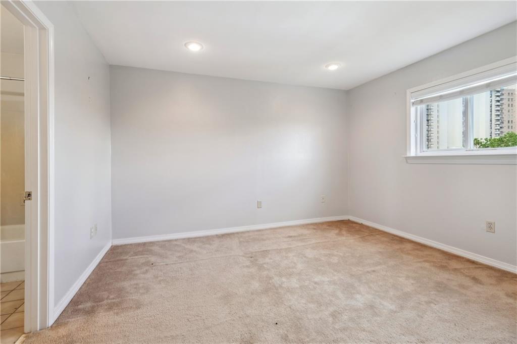 500 LAKE MARINA Avenue 411