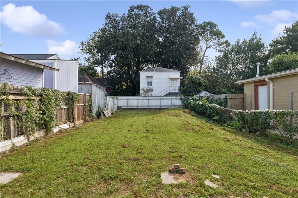 423 FERN Street