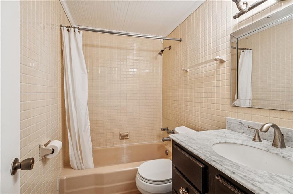 1204 CHARTRES Street 5