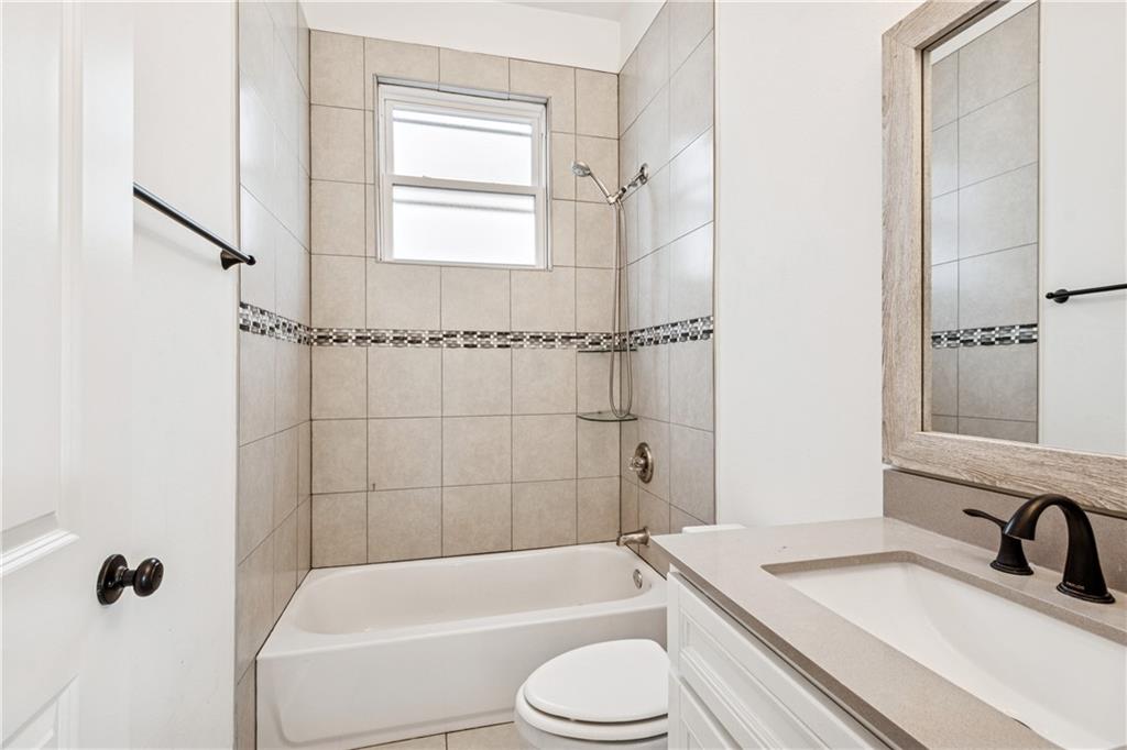 2418 GENERAL TAYLOR Street