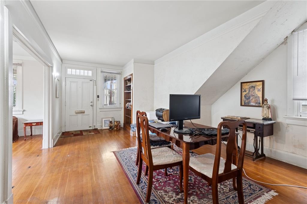 6040 PRYTANIA Street