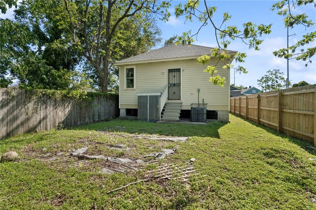 1810 OLD ST BERNARD Street