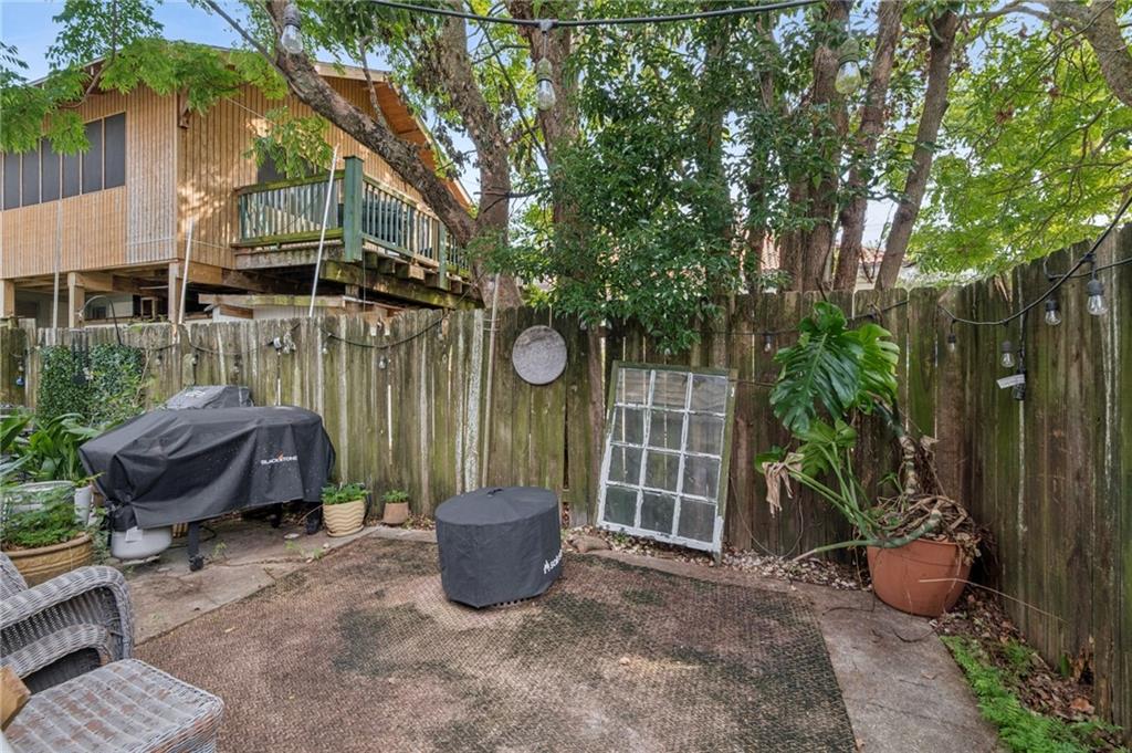 3110 DESOTO Street B