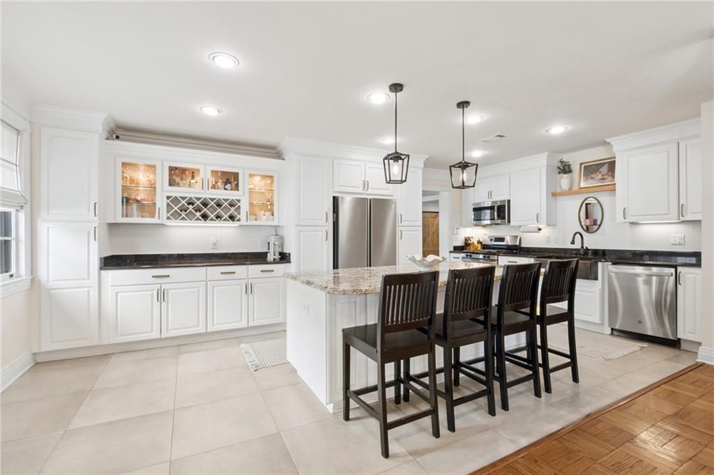 227 E WILLIAM DAVID Parkway