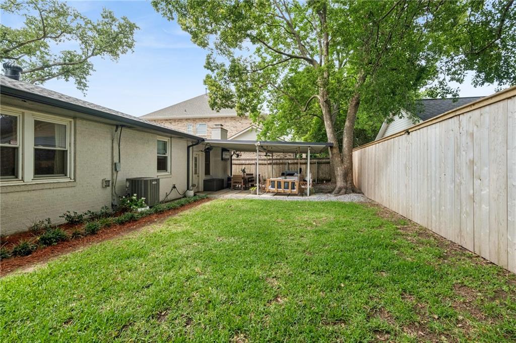 227 E WILLIAM DAVID Parkway