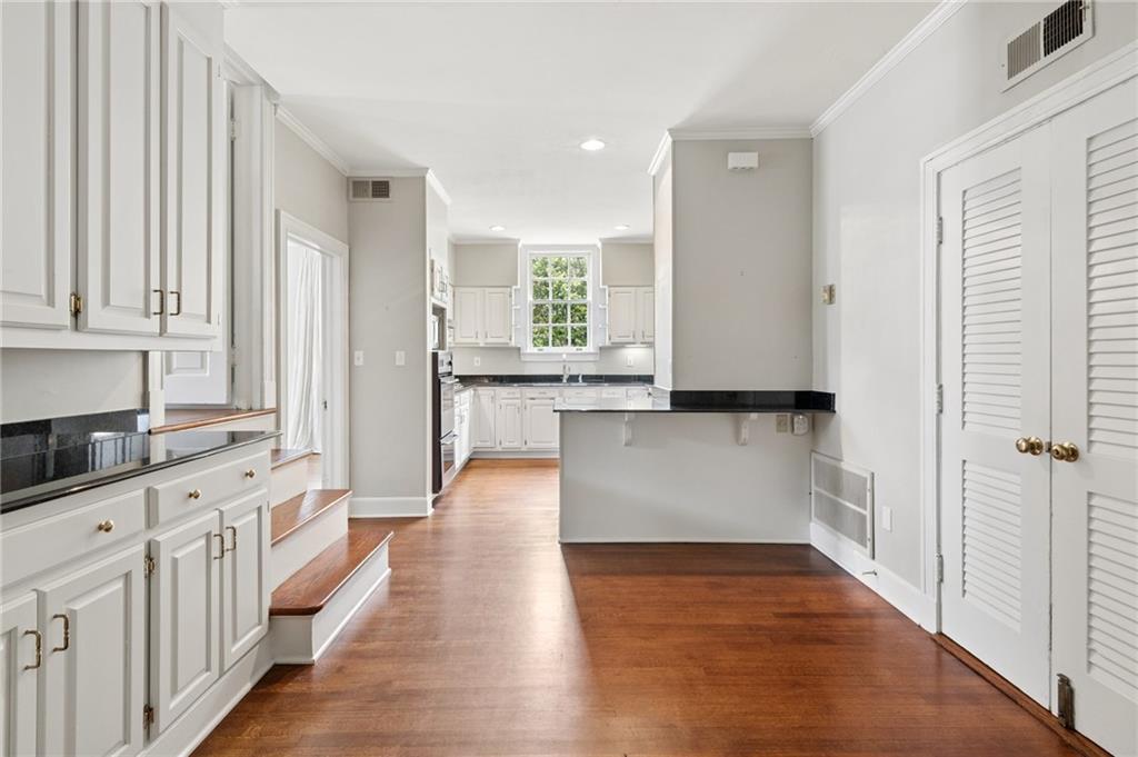 141 HOMESTEAD Avenue