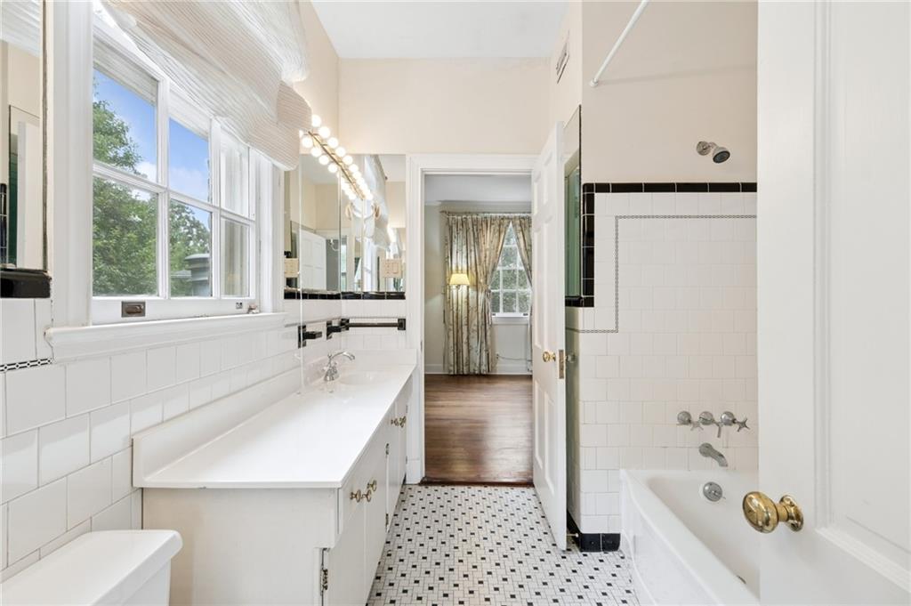 141 HOMESTEAD Avenue