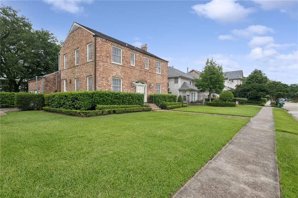 141 HOMESTEAD Avenue