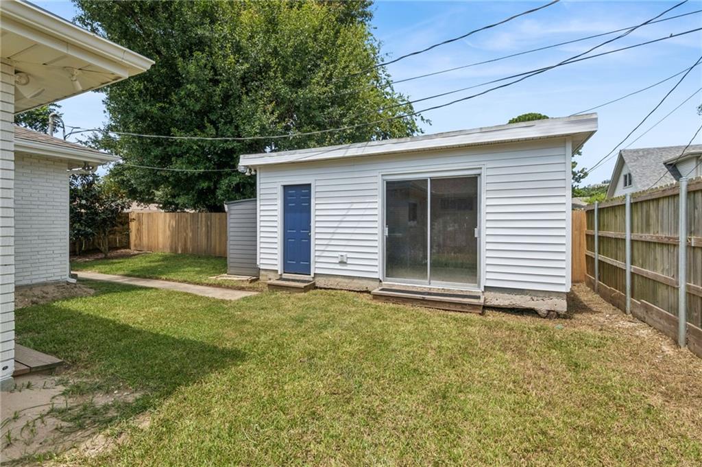 3529 CLIFFORD Drive