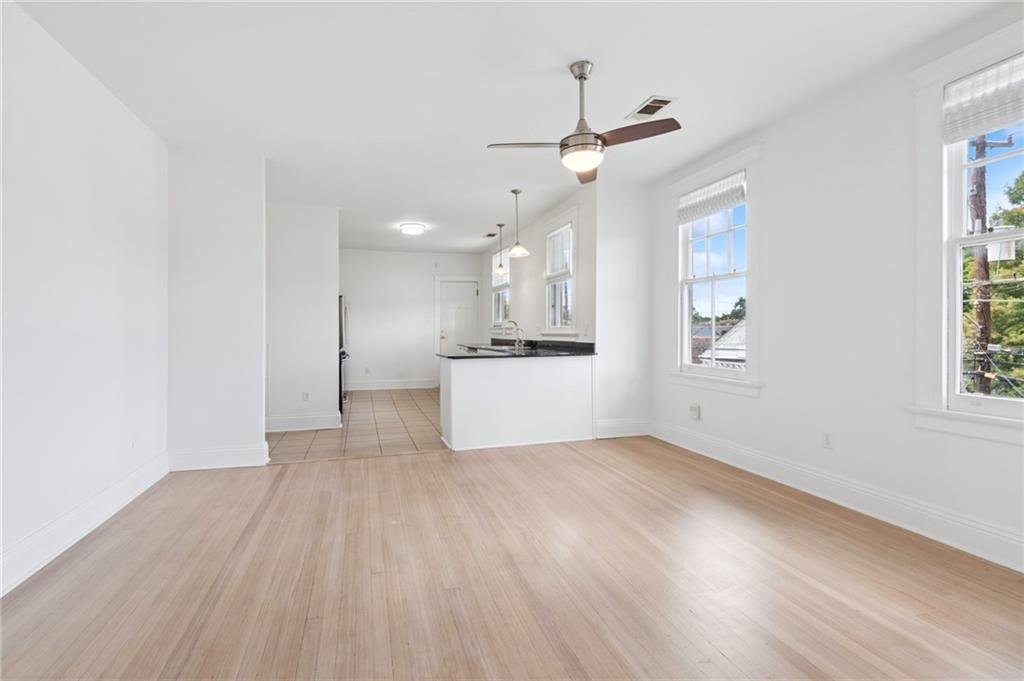 2036 ROBERT Street