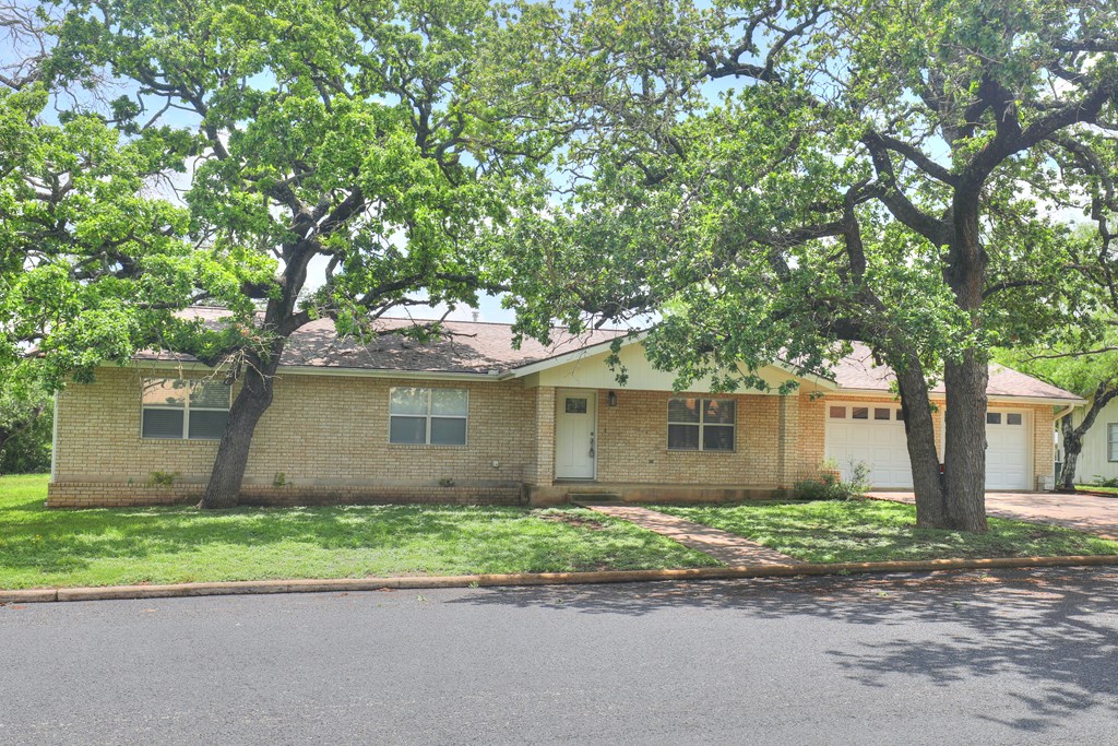 211 Forest Trail Dr