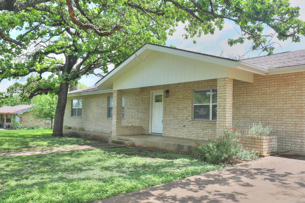 211 Forest Trail Dr